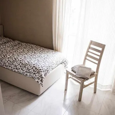Trilocale In Pieno Centro Lt0244 Апартаменты Алассио