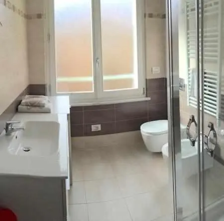 Trilocale In Pieno Centro Lt0244 * Алассио